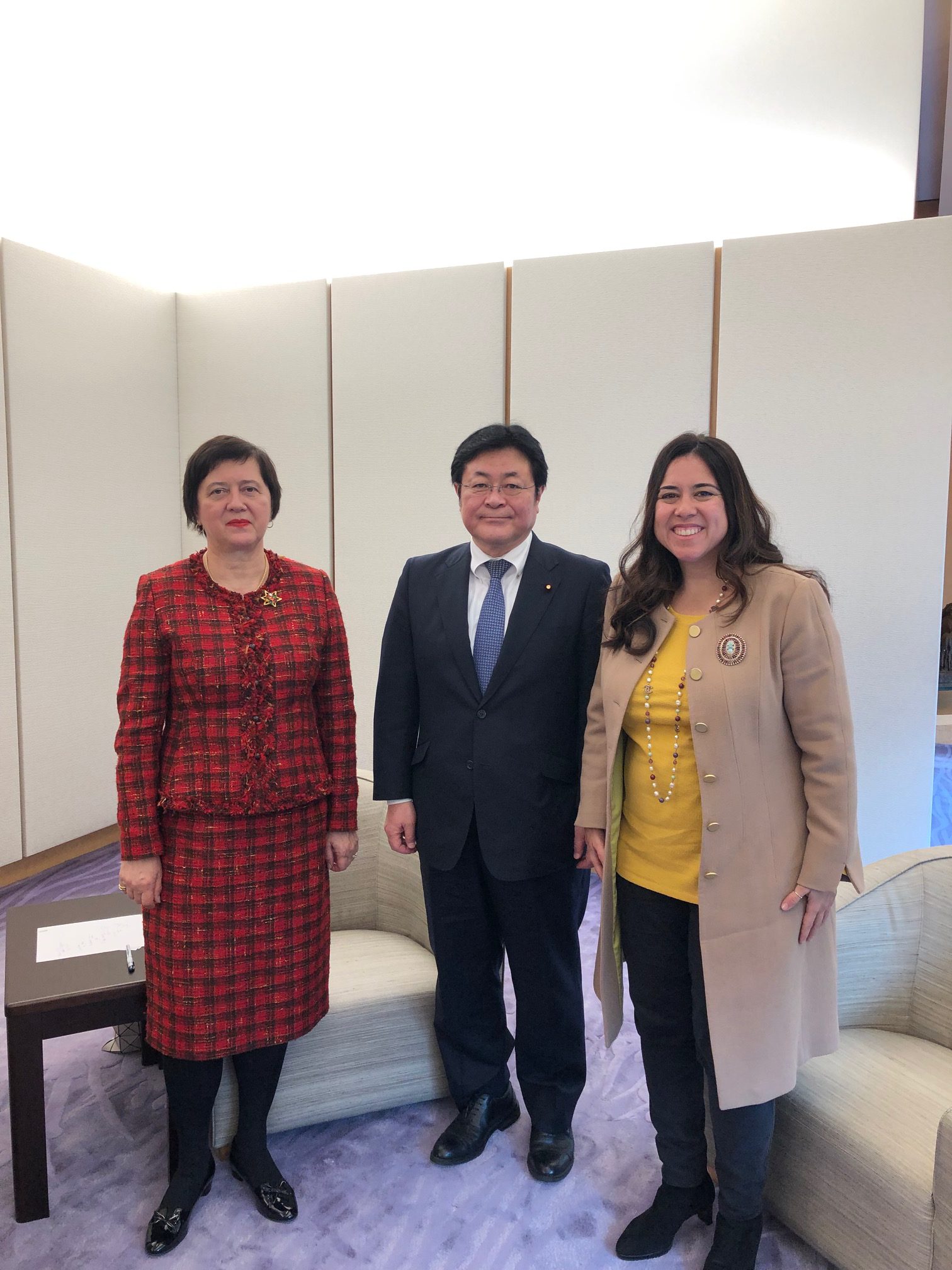 アラブ首長国連邦とポーランドの国連常駐代表による表敬 お知らせ 自由民主党 衆議院議員 西村 あきひろ オフィシャルウェブサイト